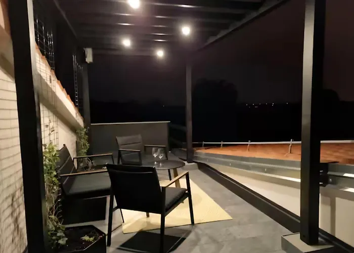 Dalani House * 로비니